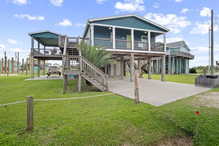 983 Driftwood Drive, Crystal Beach, TX 77650 - #2