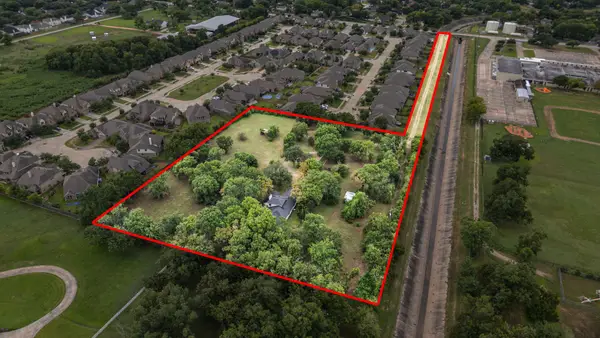 1550 Pitts Road, Richmond, TX 77406