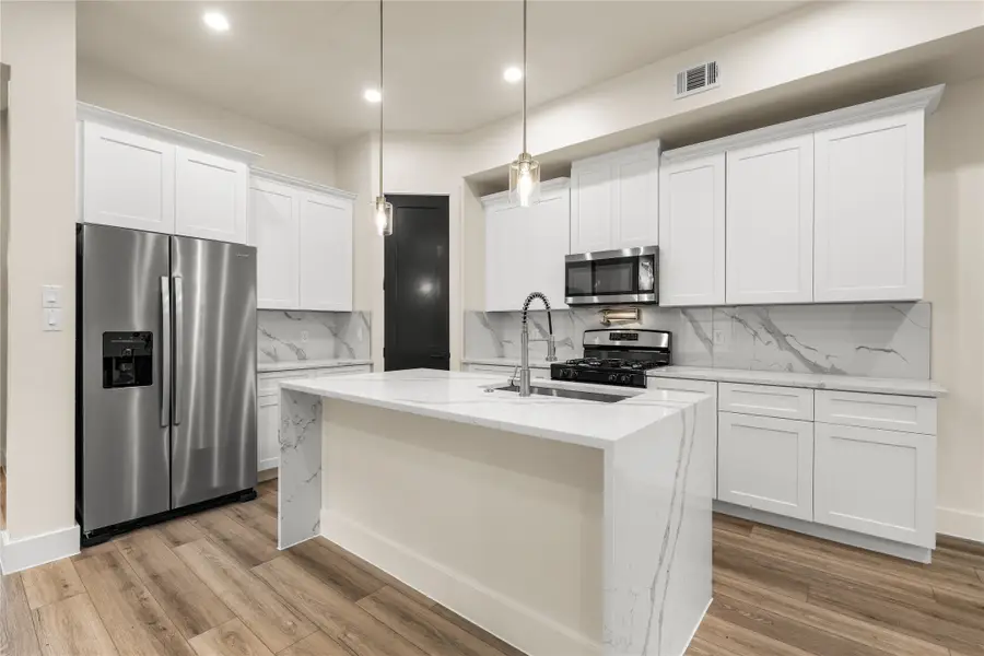 7901 Grandview Street, Houston, TX 77051 - #3