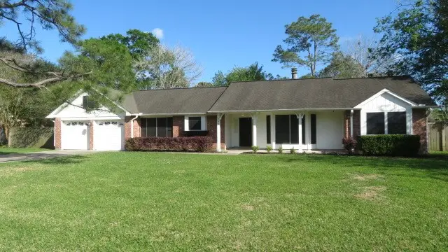 803 Briarmeadow Avenue, Friendswood, TX 77546 - #2