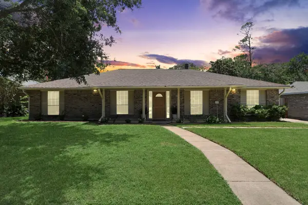 12415 Campos Drive, Houston, TX 77065