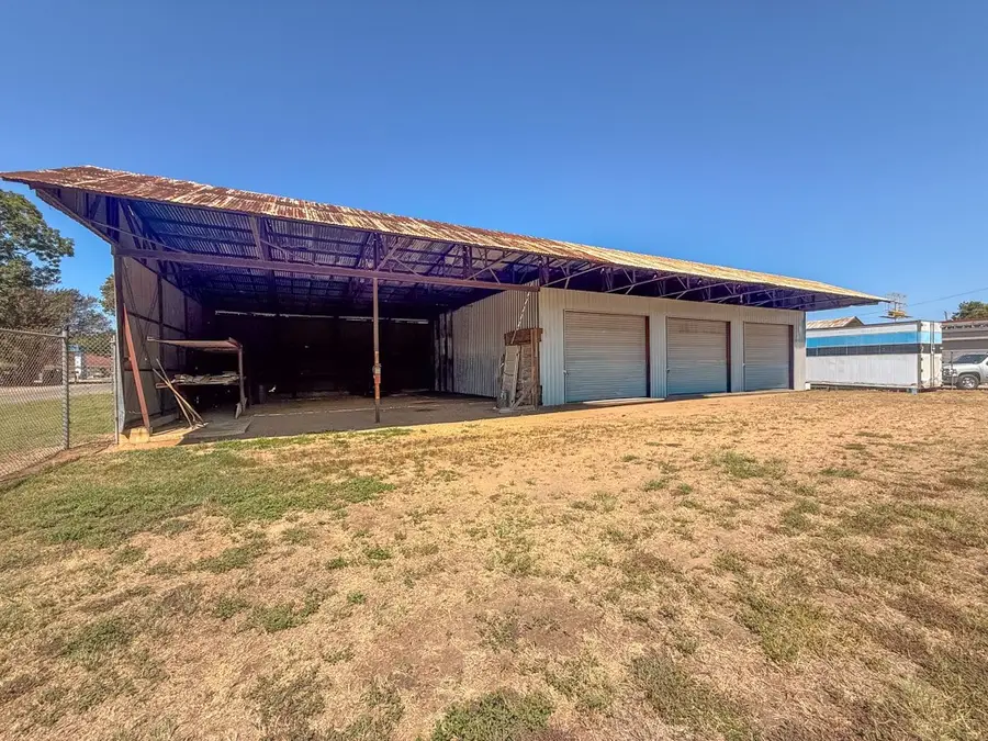 900 Spring Street, Columbus, TX 78934 - #3