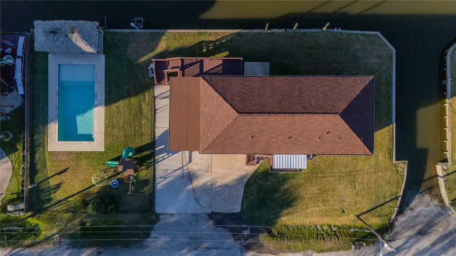 5103 Captains Drive, Dickinson, TX 77539 - Image #3