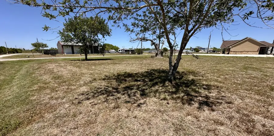 433 Mulberry Street, Matagorda, TX 77457 - #2