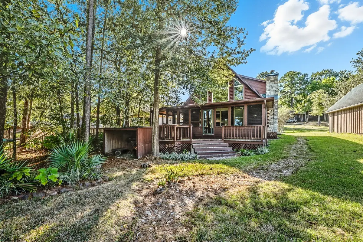 52 Hunters Creek Drive, Huntsville, TX 77340 - Image #1