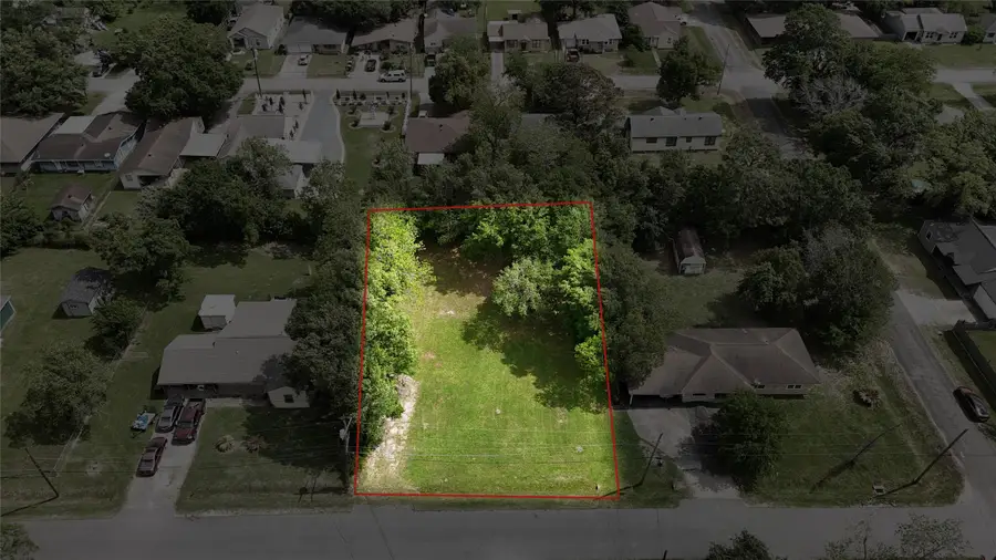 2720 Royal Avenue, Groves, TX 77619 - Image #2