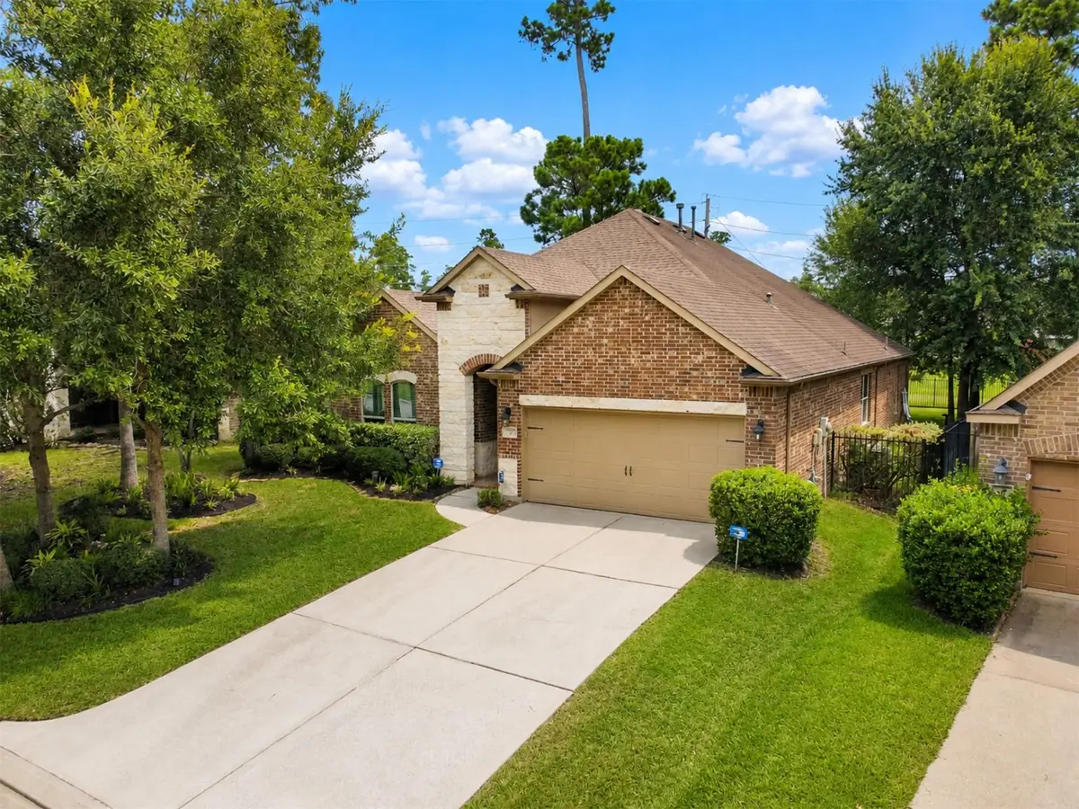 79 W Wading Pond Circle, The Woodlands, TX 77375 - #1