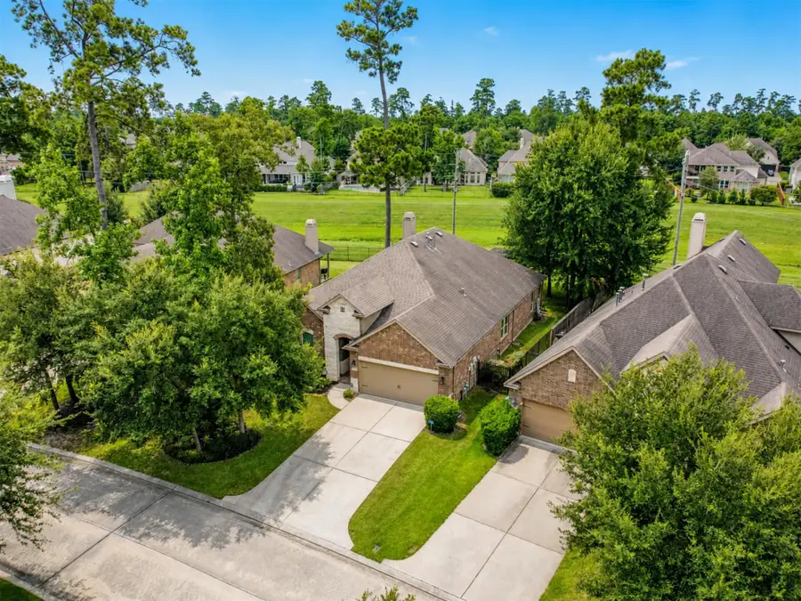 79 W Wading Pond Circle, The Woodlands, TX 77375 - #2