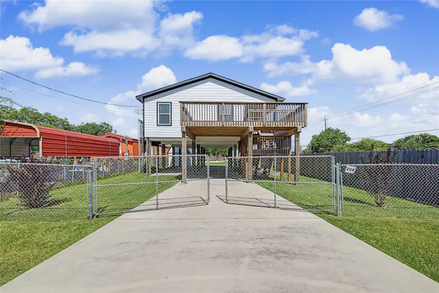 206 19th Street, Dickinson, TX 77539 - #2
