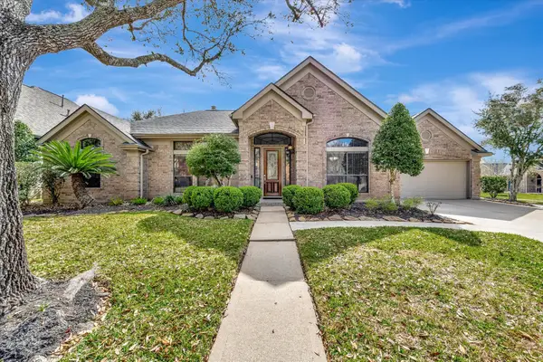 317 Oak Creek Drive, League City, TX 77573