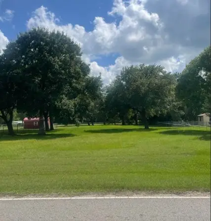 3747 Country Road 962, Alvin, TX 77511