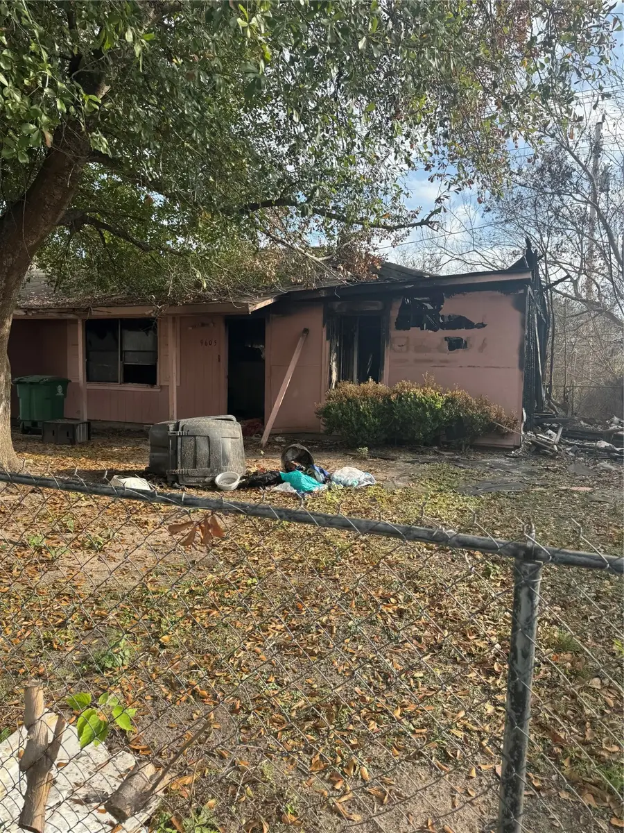 9605 Chesterfield Drive, Houston, TX 77051 - #3