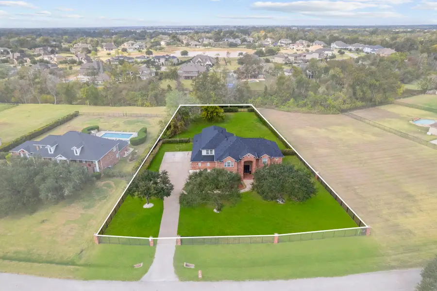 4502 Creek Point Lane, Missouri City, TX 77459 - Image #3