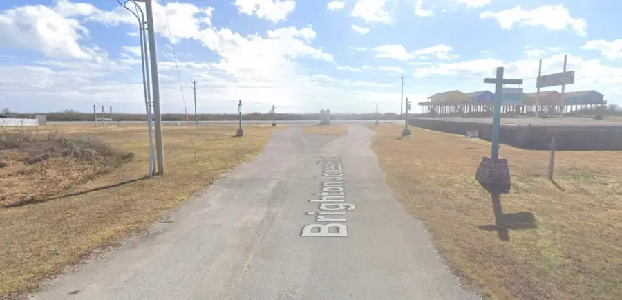 1009 Brighton Jones Boulevard, Gilchrist, TX 77617 - #3