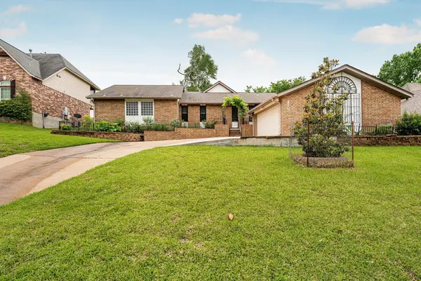 479 Cherry Hills Drive, Huntsville, TX 77340