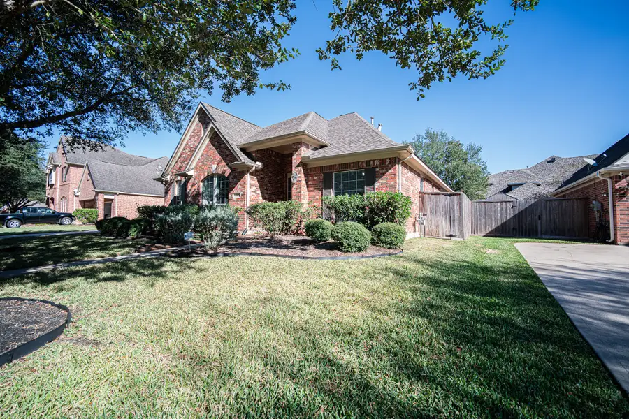 8303 Crescent Knolls Drive, Richmond, TX 77406 - #3