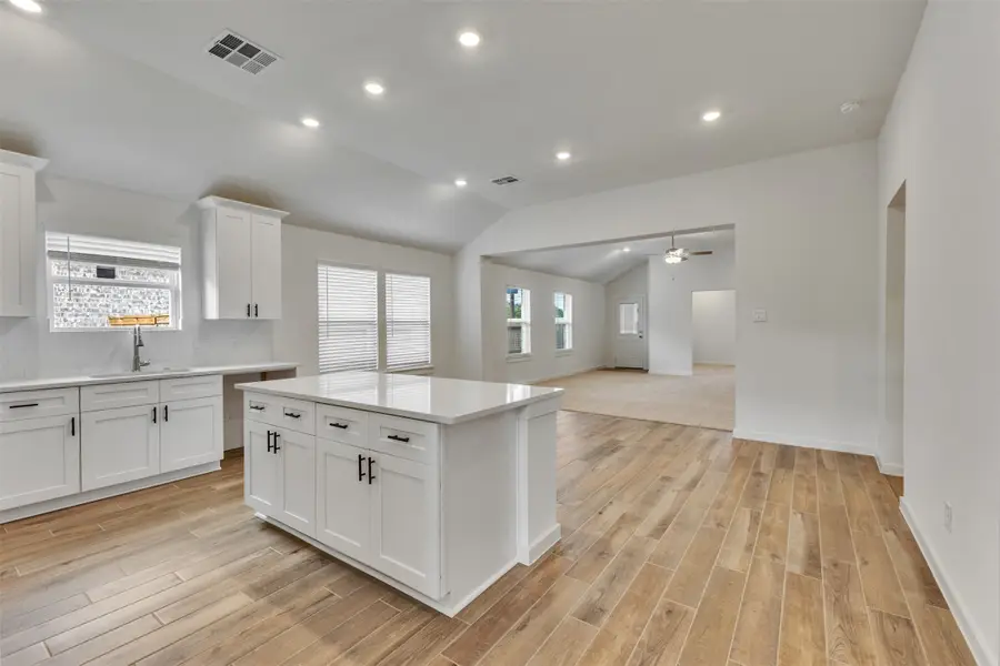 3206 Emerald Hills Drive, Angleton, TX 77515 - #2