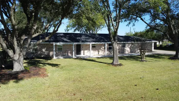 11703 Cherry Point Drive, Mont Belvieu, TX 77535