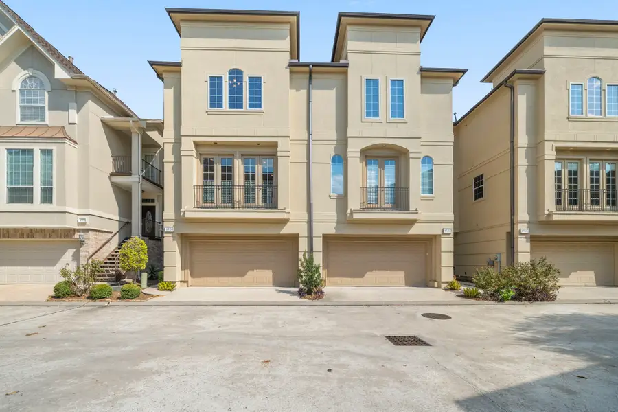 1726 Stacy Falls, Houston, TX 77008 - Image #2