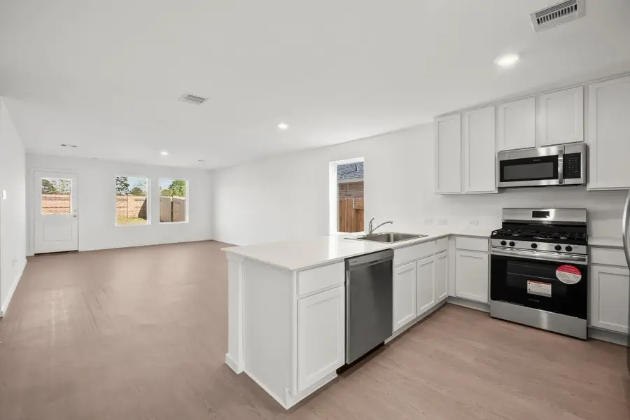 9243 Speckled Trout Drive, Baytown, TX 77521 - Image #3