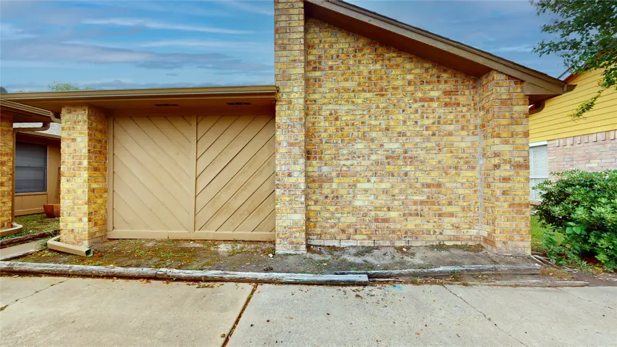 1022 Manorglen Drive, Missouri City, TX 77489 - #2