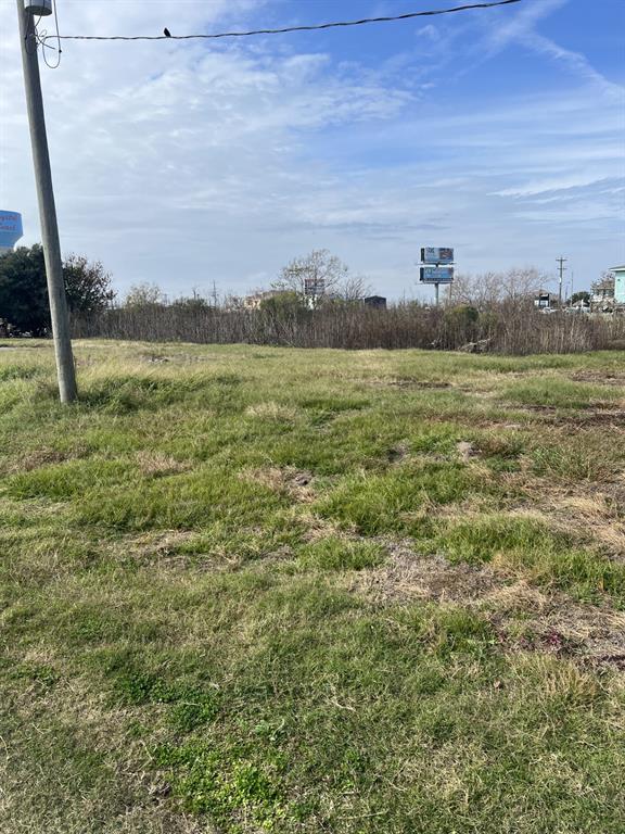 1 Avenue B, Crystal Beach, TX 77650 ERA