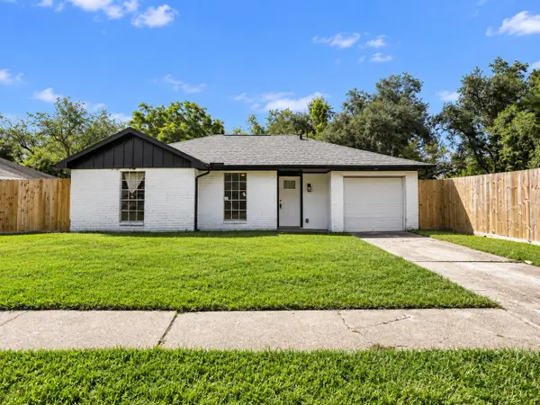 5207 Castlecreek Lane, Houston, TX 77053