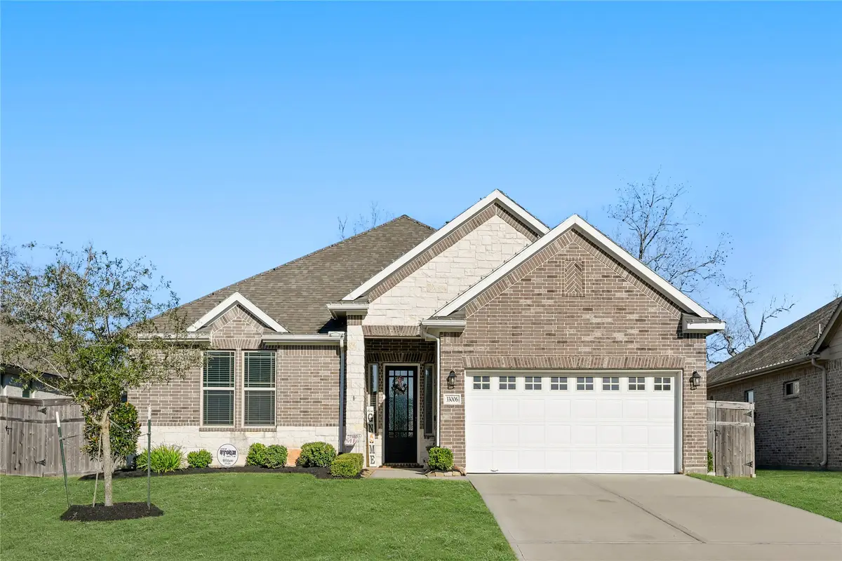 33006 Woodlake Drive, Fulshear, TX 77441 - Image #1