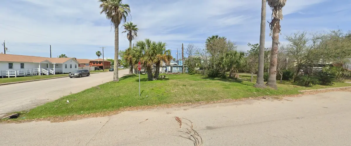 5528 Avenue P 1/2, Galveston, TX 77551 - #1
