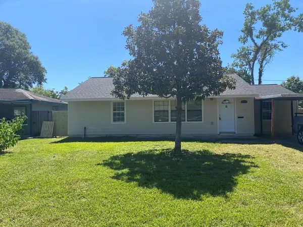 5962 Southwind Street, Houston, TX 77033