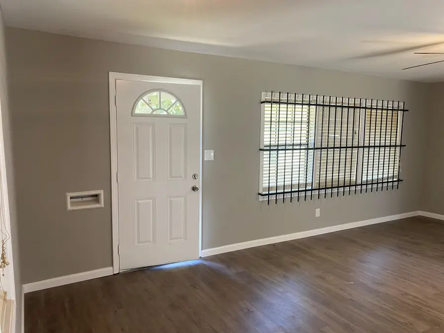 5962 Southwind Street, Houston, TX 77033 - #2