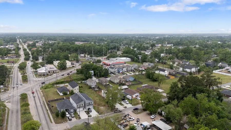 7709 Willow Street, Houston, TX 77088 - Image #2