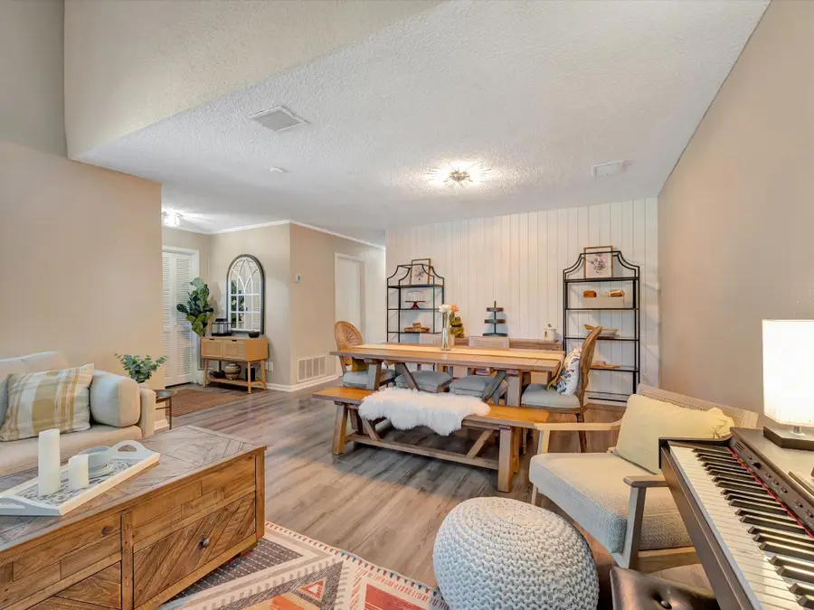 16570 Space Center Boulevard, Houston, TX 77058 - #2