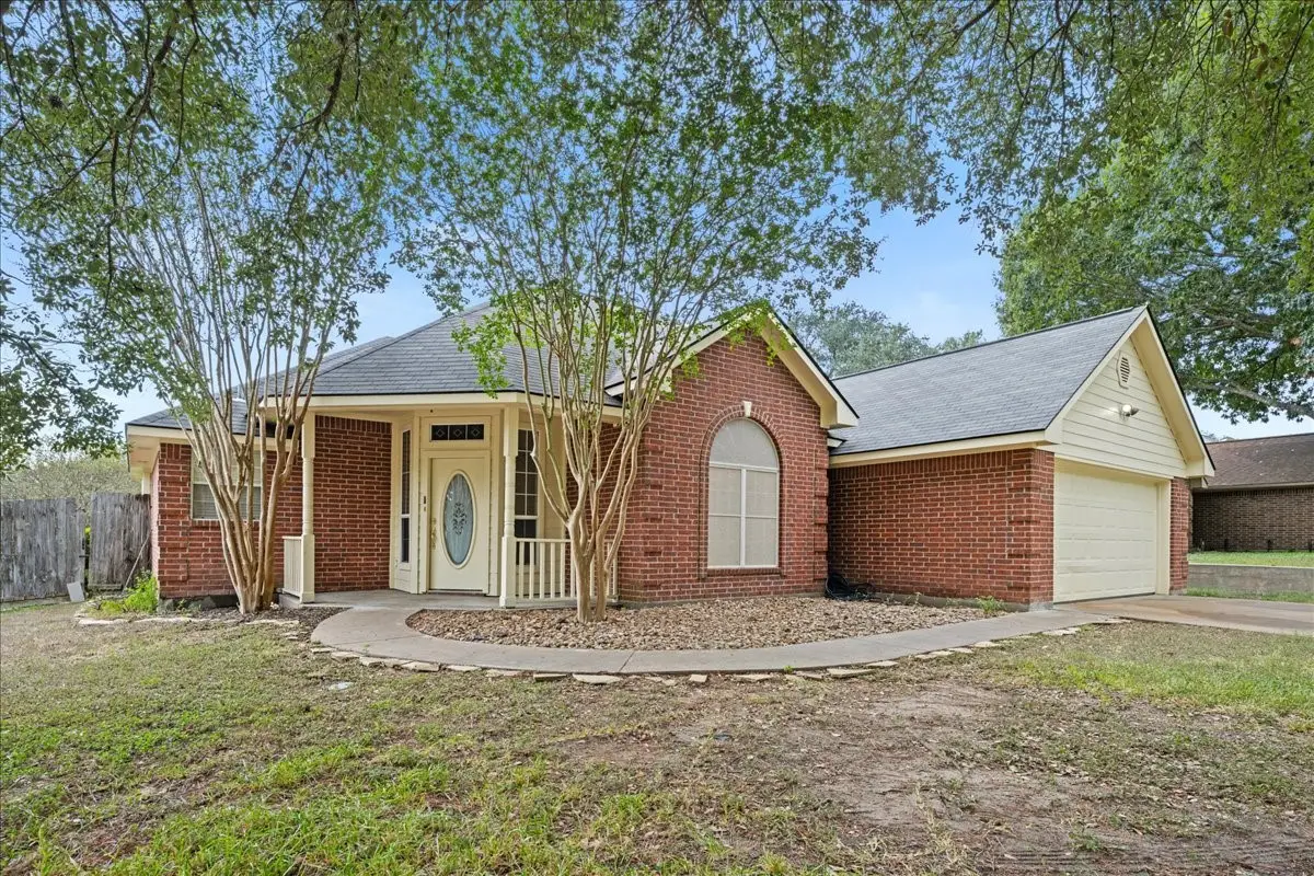 2601 Oakwood Drive, Brenham, TX 77833 - #1