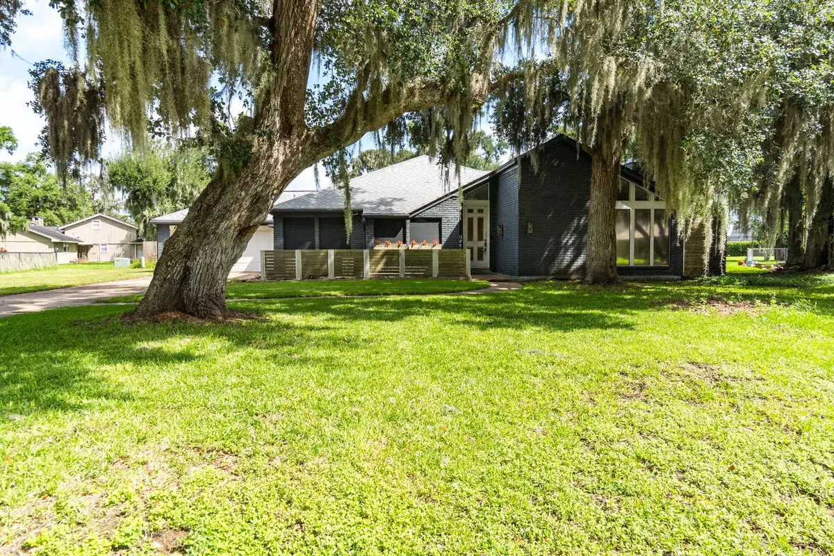 14 Seminole Lane, West Columbia, TX 77486 - #1