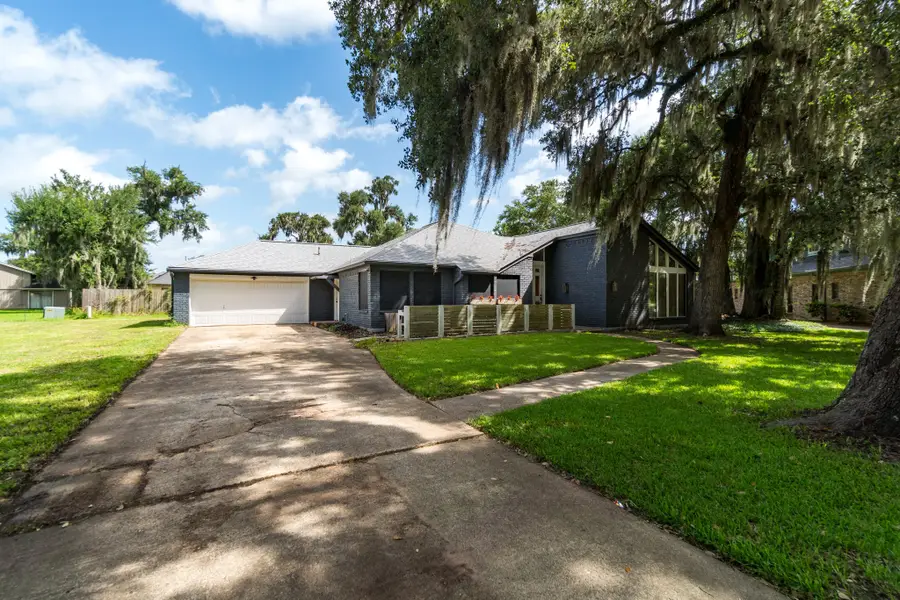 14 Seminole Lane, West Columbia, TX 77486 - #2