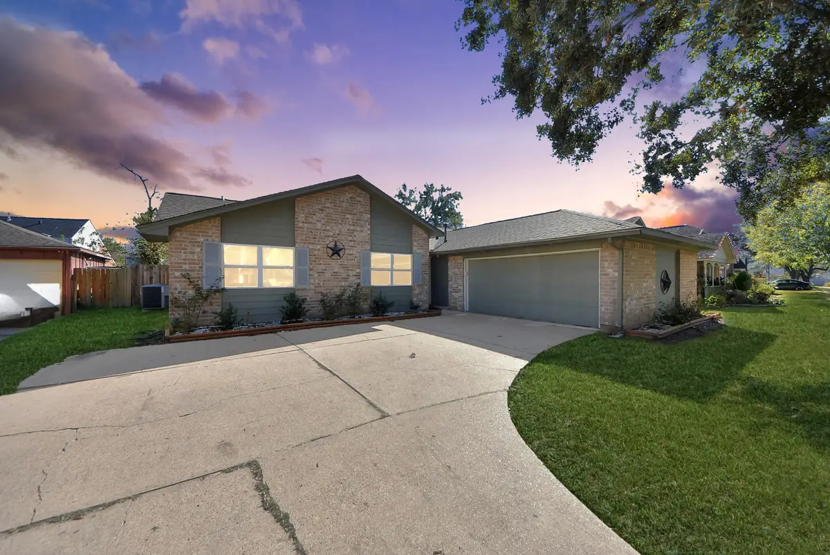 2531 Willow Drive, Stafford, TX 77477 - Image #1