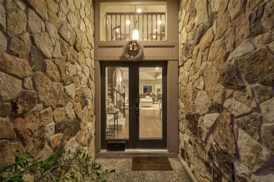 9 Huntsmans Horn Circle, The Woodlands, TX 77380 - #2