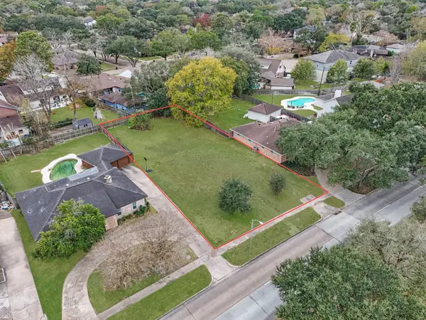 5715 S Braeswood Boulevard, Houston, TX 77096