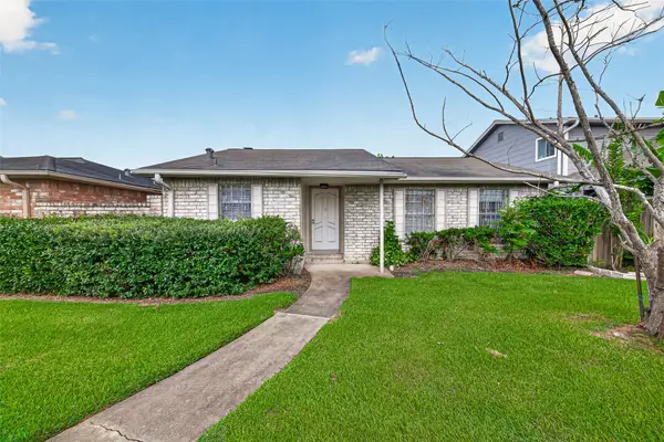 13026 Clarewood Drive, Houston, TX 77072