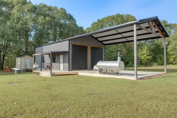 760 Private Road 2422, Oakwood, TX 75855