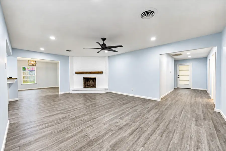910 Cedar Lane, El Lago, TX 77586 - #3