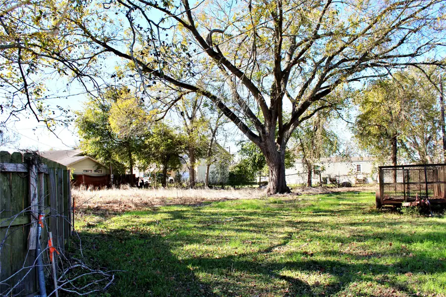 628 Austin Street, Columbus, TX 78934 - Image #3