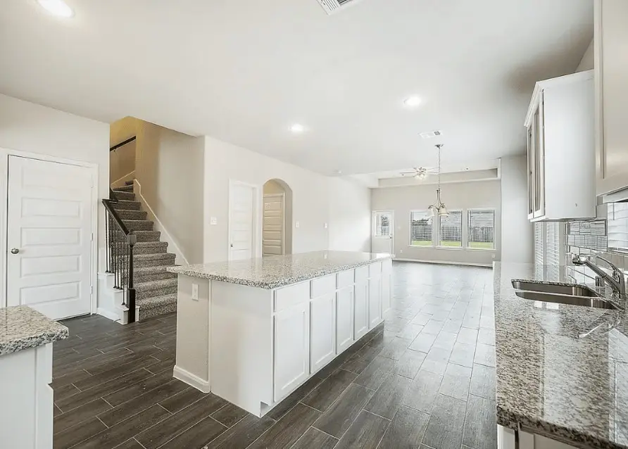 422 Zeus Mountains Drive, Crosby, TX 77532 - Image #2