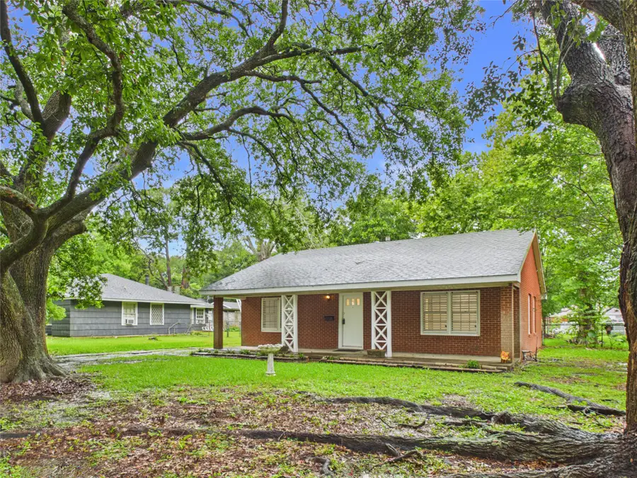 2610 S Crockett Street, La Marque, TX 77568 - #2