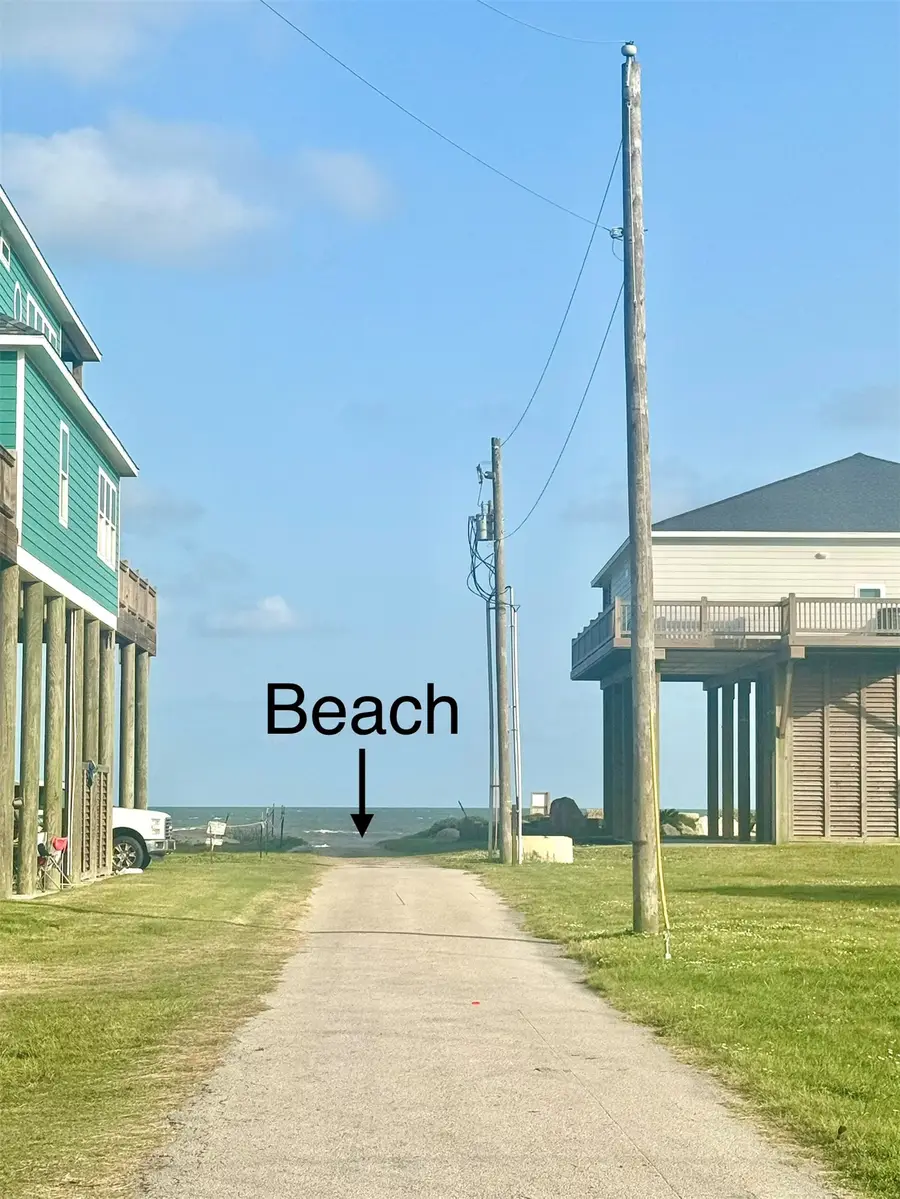 1282 Highway 87, Gilchrist, TX 77617 - #2