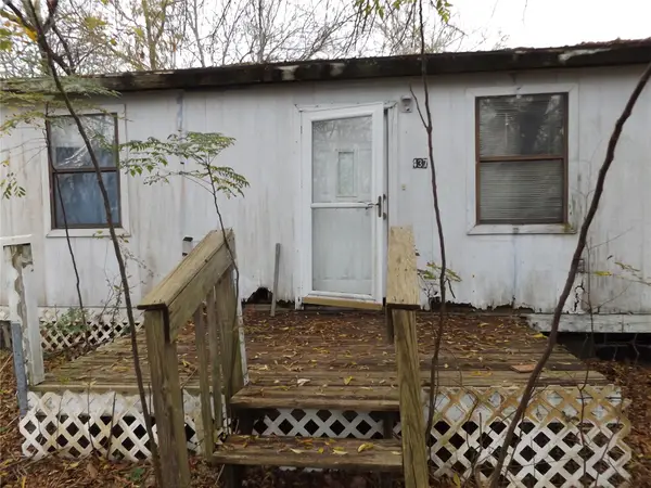 437 8th Street, Dickinson, TX 77539