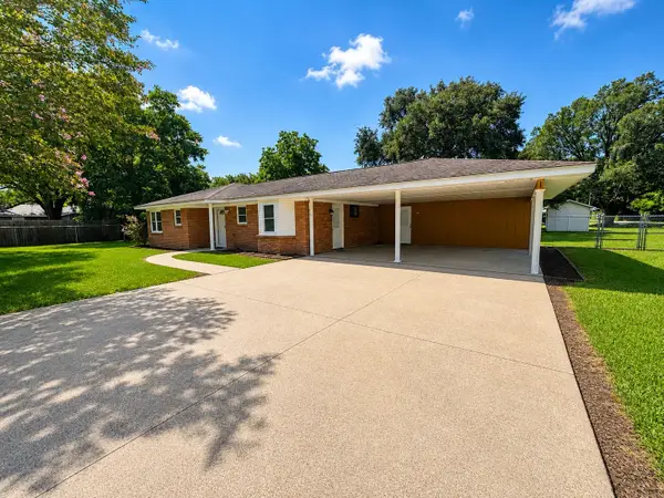 243 County Road 121, Raywood, TX 77582