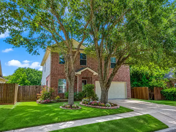 2106 Lakeshore Forest Court, Missouri City, TX 77459