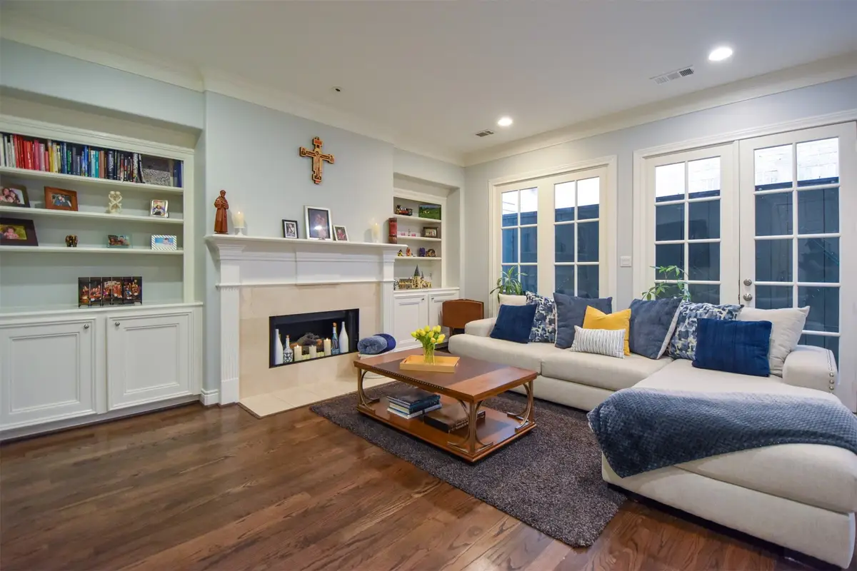 3226 Pemberton Circle Drive, Houston, TX 77025 - #1